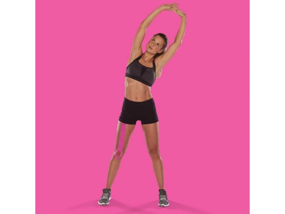 Athlète féminin avec bande de kinésiologie rose | K-Tape® Athlète féminin avec bande de kinésiologie rose | K-Tape®
