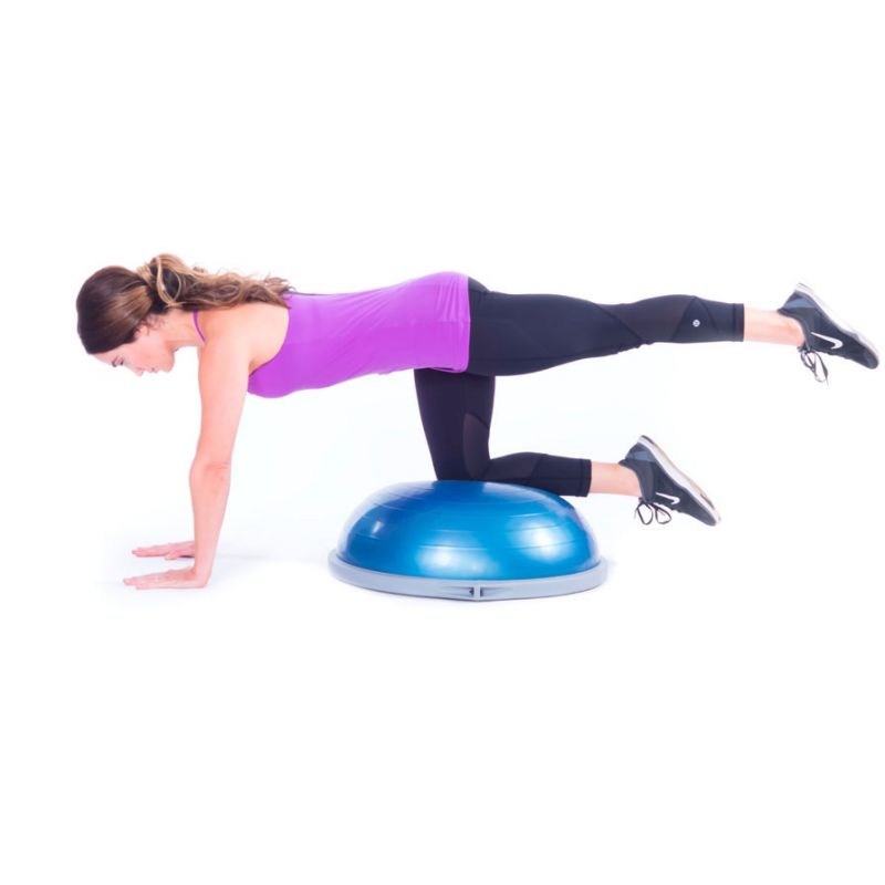 Athlète avec BOSU® PRO Balance Trainer | Bosu pro