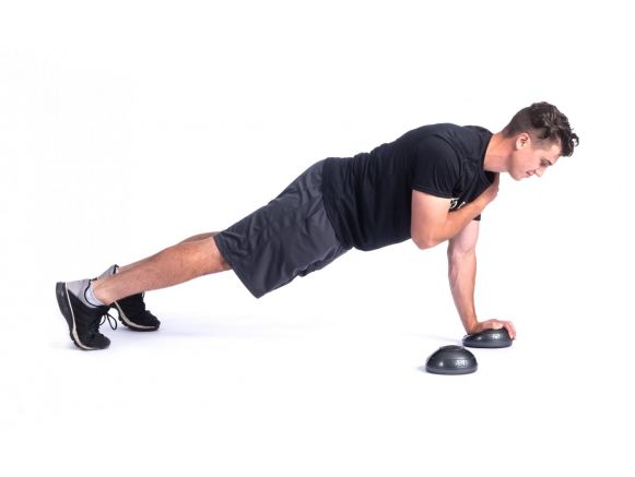 Pompes à un bras avec BOSU® Balance Pods Pompes à un bras avec BOSU® Balance Pods