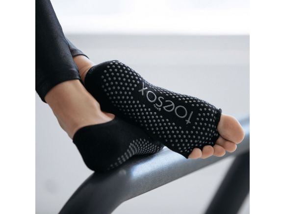 Chaussettes antidérapantes Toesox® Half Toe Lowrise | Chaussettes Pilates sur reformer Chaussettes antidérapantes Toesox® Half Toe Lowrise | Chaussettes Pilates sur reformer