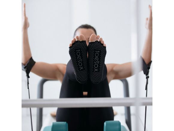 Chaussettes antidérapantes Toesox® Half Toe Lowrise | Chaussettes Grip pur le Pilates Chaussettes antidérapantes Toesox® Half Toe Lowrise | Chaussettes Grip pur le Pilates