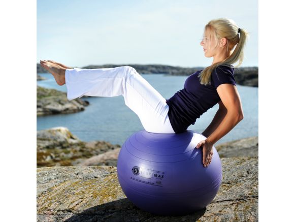 Femme exercice de gainage avec le ballon de gym SISSEL® SECUREMAX® Ø45 cm lila Femme exercice de gainage avec le ballon de gym SISSEL® SECUREMAX® Ø45 cm lila