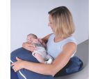 Maman tenant son bébé dans le coussin de positionnement SISSEL® COMFORT Maman tenant son bébé dans le coussin de positionnement SISSEL® COMFORT