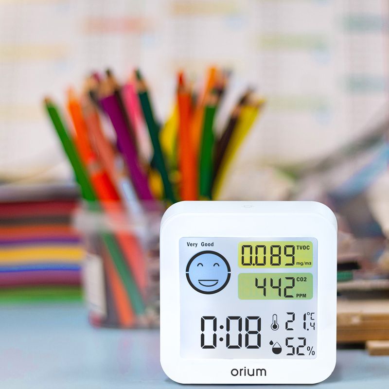 Mesureur de qualité de l'air intérieur Quaelis 20 dans une école Mesureur de qualité de l'air intérieur Quaelis 20 dans une école