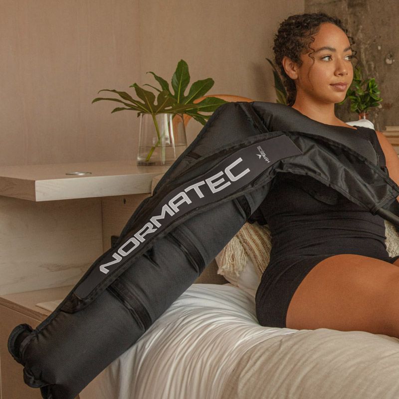 Utilisation du Manchon NORMATEC par une femme Utilisation du Manchon NORMATEC par une femme
