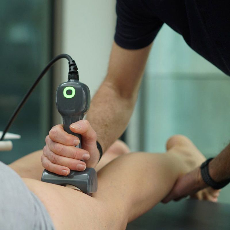 Laser LIGHTFORCE® XLi 40W utilisé sur une jambe Laser LIGHTFORCE® XLi 40W utilisé sur une jambe