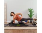 Exercice Pilates avec le Metro™ IQ® Reformer Balanced Body® rangement placard Exercice Pilates avec le Metro™ IQ® Reformer Balanced Body® rangement placard