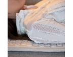 Zoom sur le tapis d'acupression ACU MAT Arpège Santé® utilisé par Emma